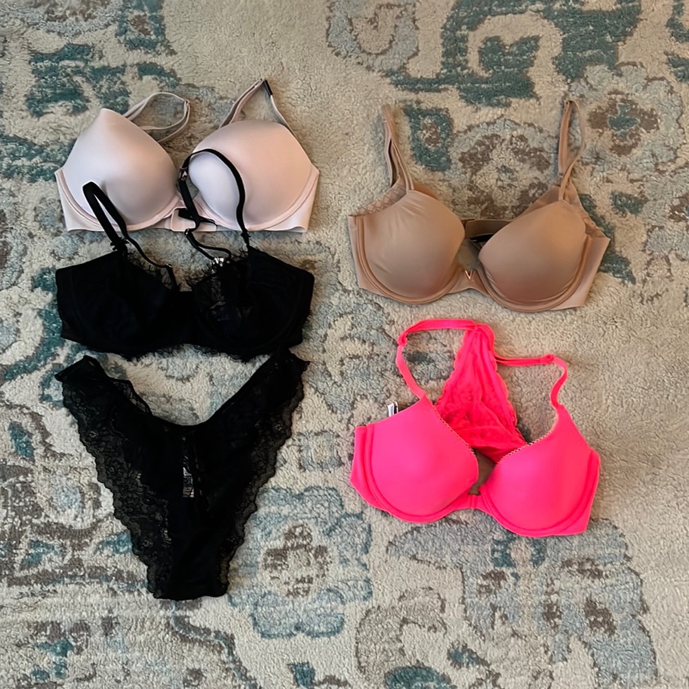 Victorias Secret Bras - 2 NWT - 32D